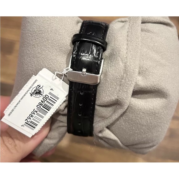 DISNEY HAUNTED MANSION DISNEY PARKS WATCH NWT - Picture 2 of 7